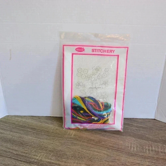 Flower  Crewel Kit - Picture 4 of 7